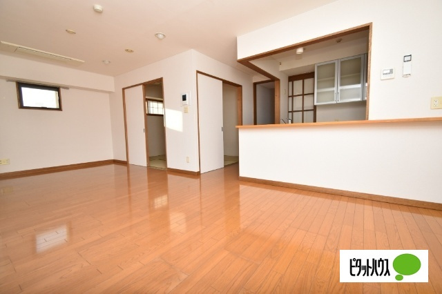 ADVANCE NAGAI Ⅲの居間・リビング