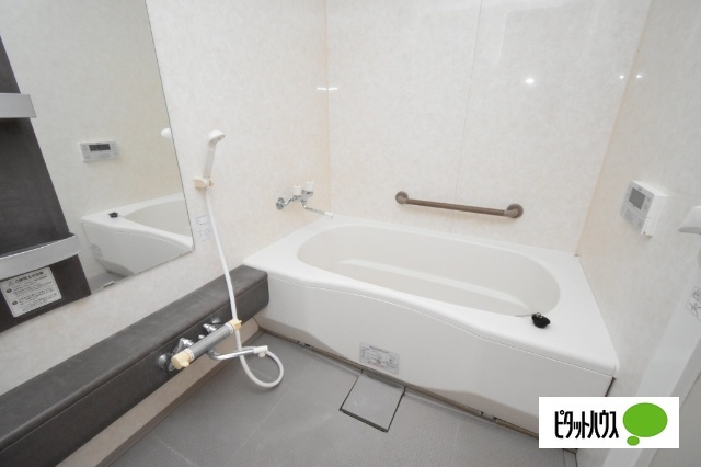 ADVANCE NAGAI Ⅲの浴室