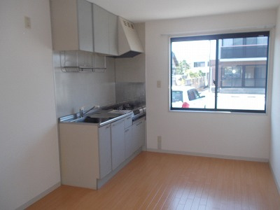 ウイング Aの居間・リビング