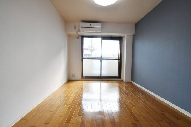 リッチライフ甲子園10の居間・リビング