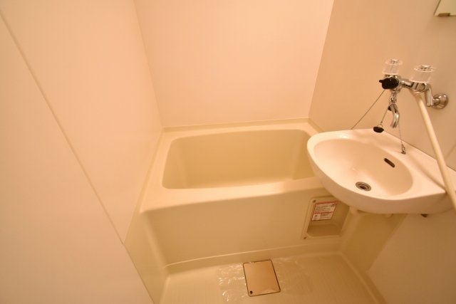 リッチライフ甲子園10の浴室