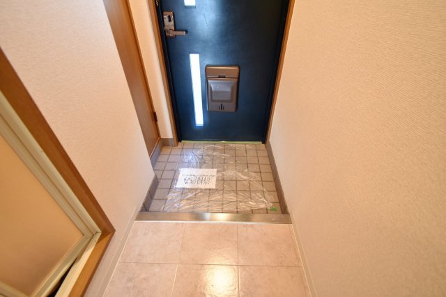 リッチライフ甲子園10の玄関