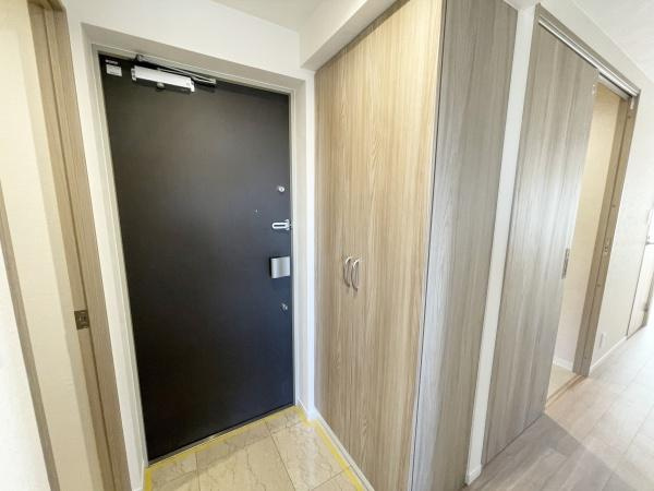 【玄関】 | グーディッシュ千歳船橋 | 玄関回りも綺麗にまとまっています