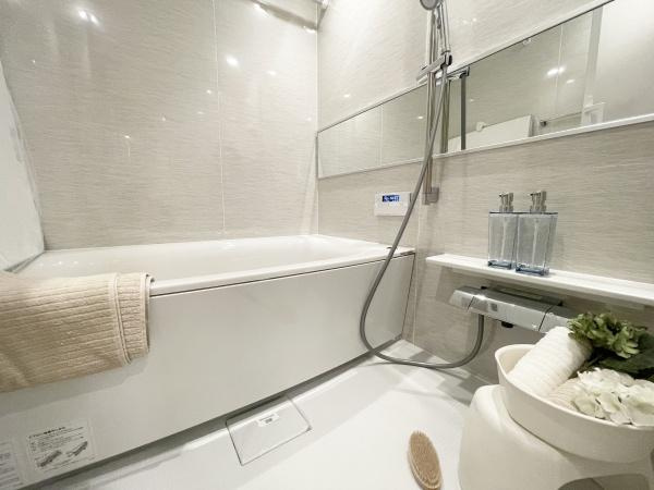 東急ドエルアルス弦巻１号棟の浴室