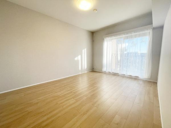 東急ドエルアルス弦巻１号棟の洋室