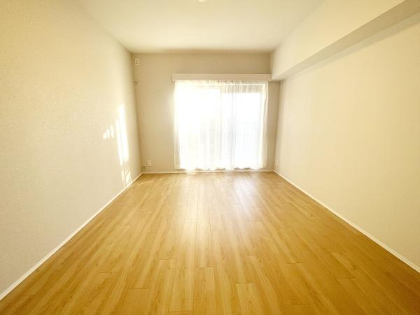 東急ドエルアルス弦巻１号棟の洋室