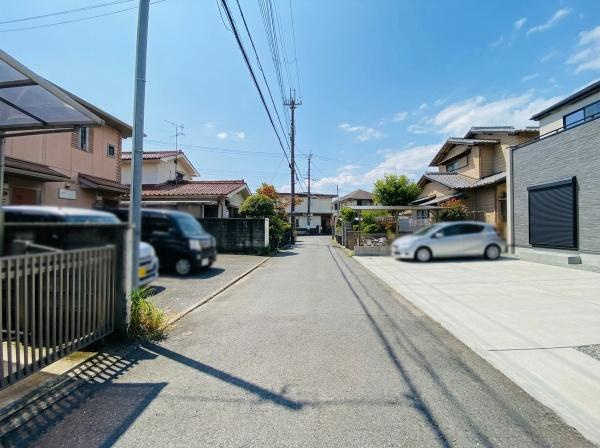 【前面道路含む現地写真】 | 明石市沢野2丁目　新築戸建　1号棟