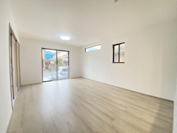 【居間・リビング】 | 明石市沢野2丁目　新築戸建　1号棟