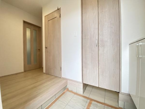 【玄関】 | 明石市沢野2丁目　新築戸建　1号棟