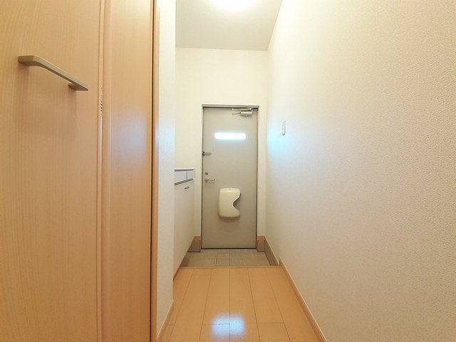 シャルマン　Ⅰの玄関|明るい玄関です