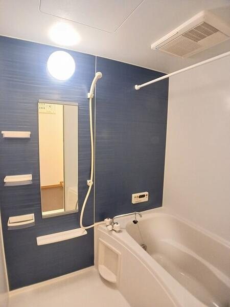 布智ハイツＣの浴室