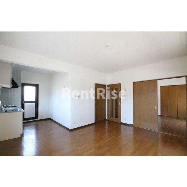 プランタン2番館の居間・リビング