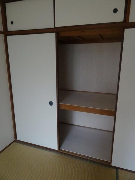 プレアール三軒家東の収納|★押入収納もたっぷりあります★