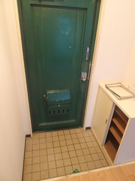 プレアール三軒家東の玄関|★広々した玄関スペース★