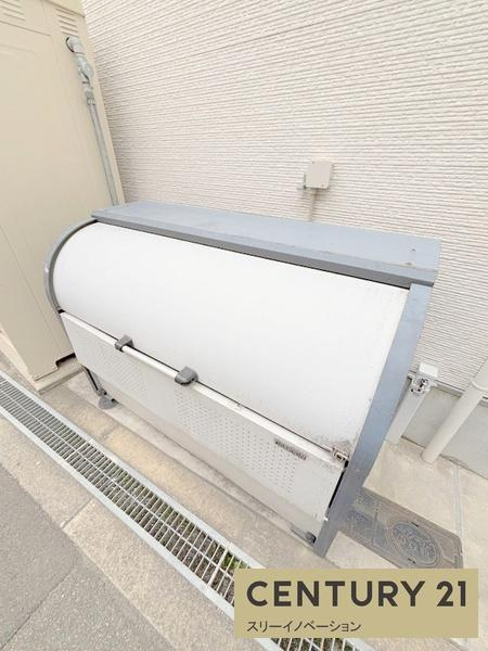 セニャリブロのエントランス|ゴミ置き場！