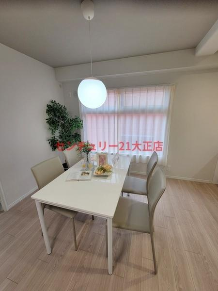 大正リバーサイドヴィラの居間・リビング