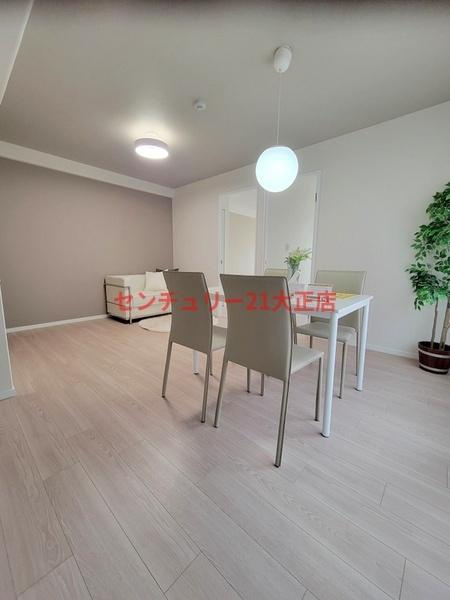 大正リバーサイドヴィラの居間・リビング