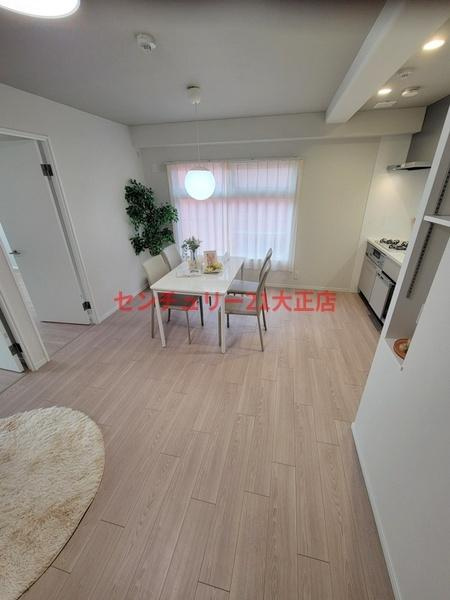 大正リバーサイドヴィラの居間・リビング