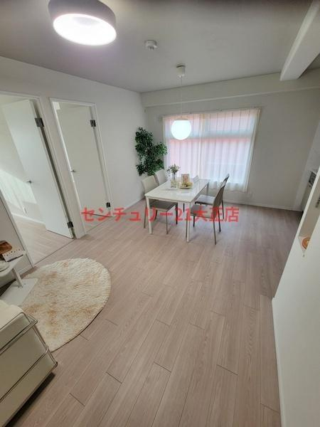 大正リバーサイドヴィラの居間・リビング