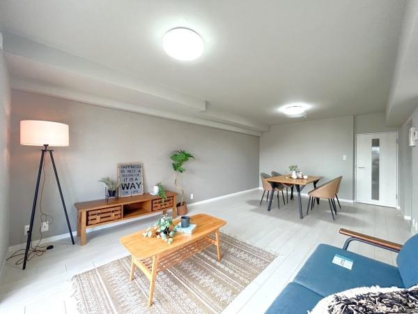 ライオンズマンション金沢八景Ｃ棟の居間・リビング