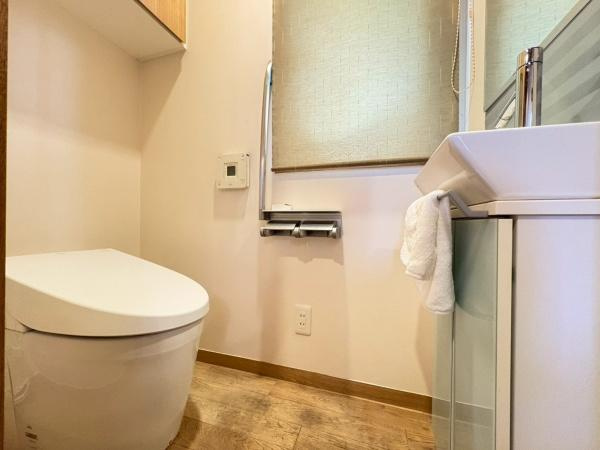 横浜市港南区芹が谷３丁目の中古一戸建のトイレ