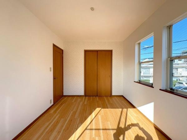 横浜市磯子区岡村４丁目の中古一戸建の寝室| 朝を清々しく迎える、特別な居場所