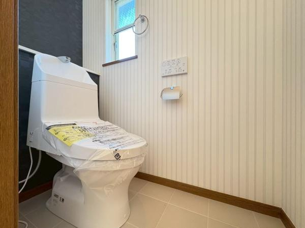 横浜市磯子区岡村４丁目の中古一戸建のトイレ|トイレ多機能パネル