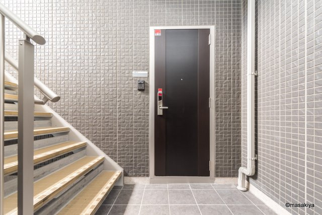 アウトゥーノ尾張部のエントランス