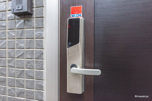 アウトゥーノ尾張部のエントランス