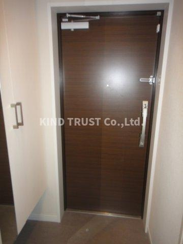 EL-Sia Umekitaの玄関|収納もある玄関です