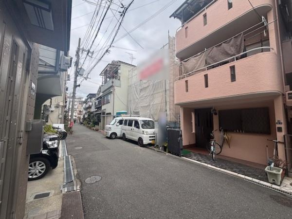 【前面道路含む現地写真】