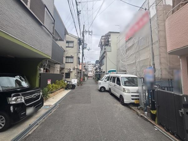 【前面道路含む現地写真】