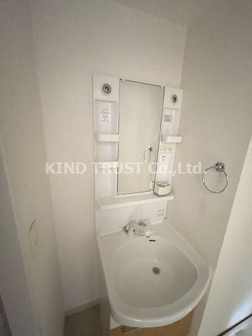 インベスト北梅田の洗面所|スペースが確保できる洗面所です