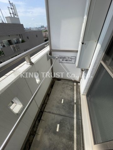 インベスト北梅田のバルコニー|陽当たり良好なバルコニーです