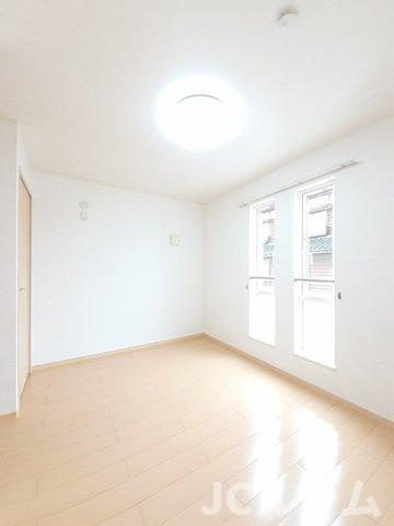 エレガンシア・ＫＯＫＵＨＵの寝室