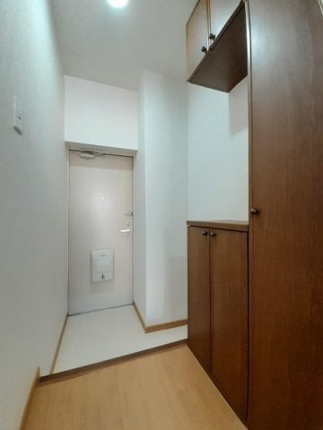 プリムローズ　Ｂの玄関