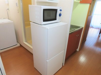 レオパレスエバーグリーンのその他|電子レンジ、冷蔵庫完備