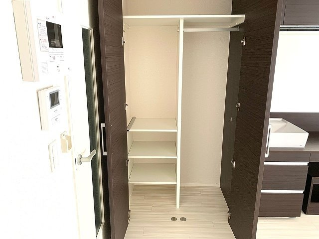 レオネクスト日向根の内装