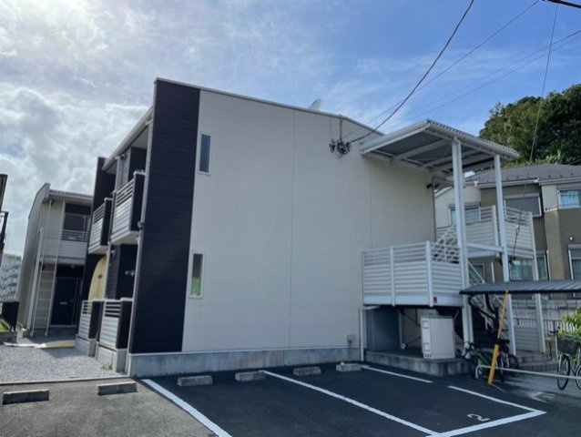 レオネクスト日向根の外観