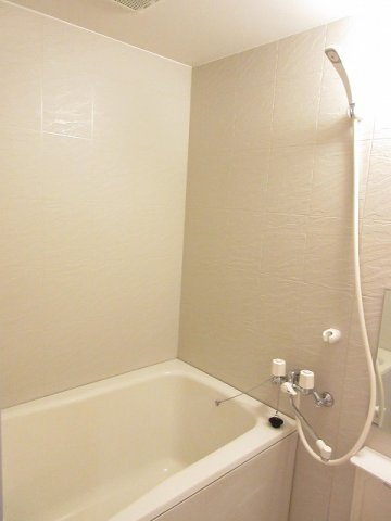 サンライズ・マンションの浴室