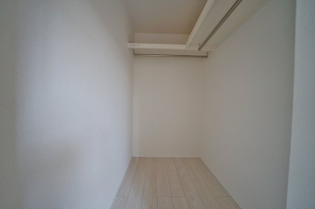 【横浜市瀬谷区瀬谷2丁目32-13全2棟新築戸建て】★仲介手数料無料★（二ツ橋小学校・東野中学校）の収納