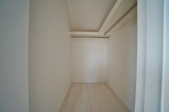 【横浜市瀬谷区瀬谷2丁目32-13全2棟新築戸建て】★仲介手数料無料★（二ツ橋小学校・東野中学校）の収納