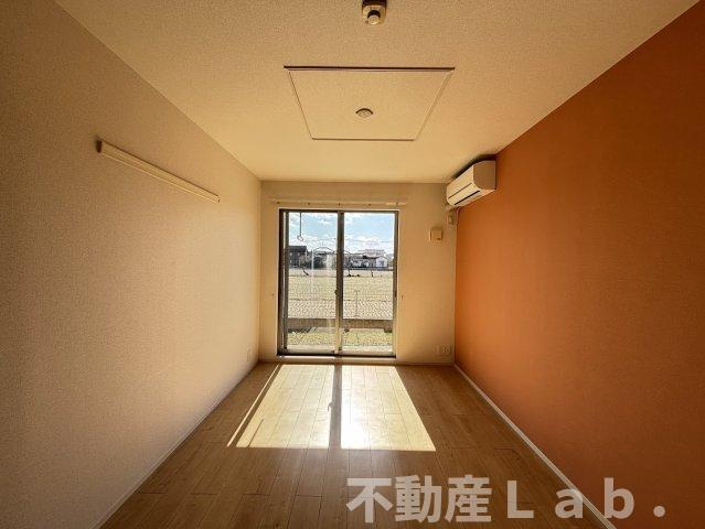 エルモアの居間・リビング