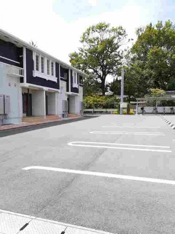 マルゴー　Ａの駐車場