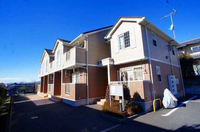 チャームヒルズの外観