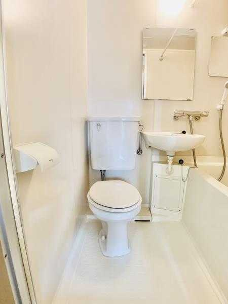 雅叙園碑文谷ドミトリィのトイレ