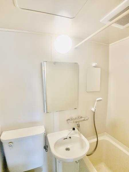 雅叙園碑文谷ドミトリィの洗面所