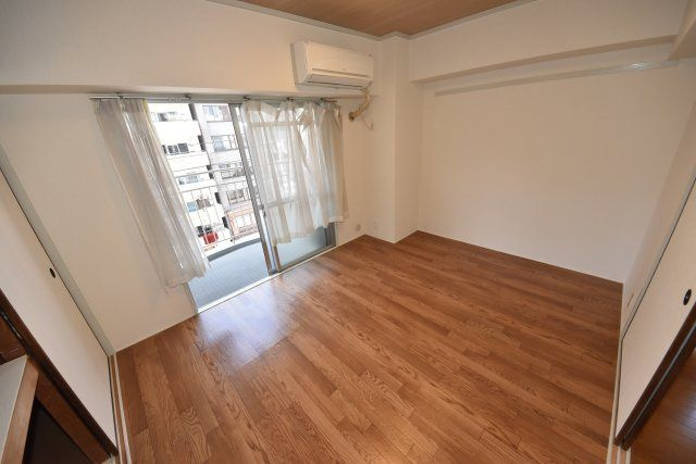 桜川パークマンションの玄関