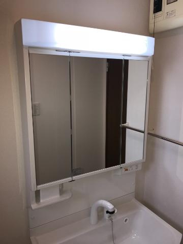 ウィング富士Ｂの洗面所|洗面ミラーキャビネット