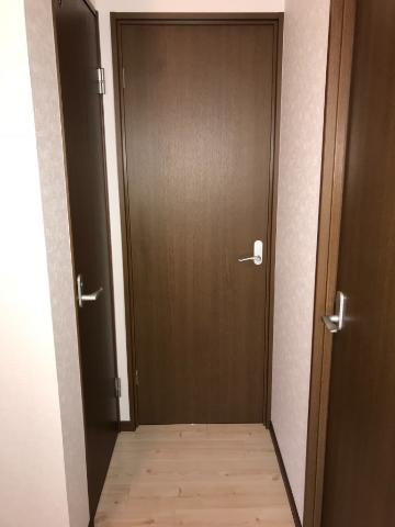 ウィング富士Ｂの玄関|廊下